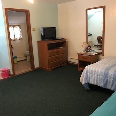 Fosterdale Motor Lodge Cochecton Экстерьер фото